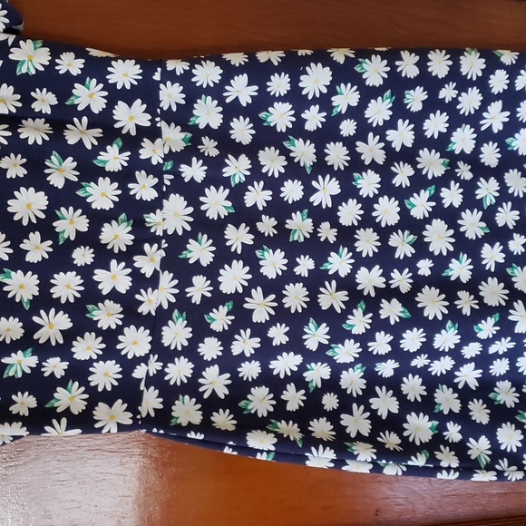 Dress - Picture 2 of 5